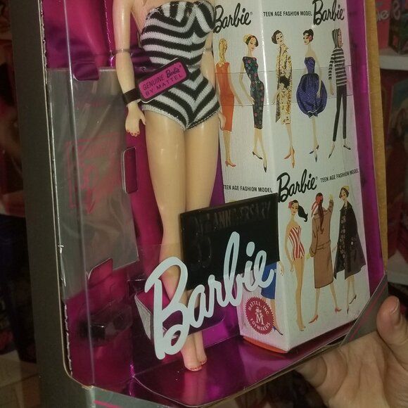 1993 35th Anniversary Barbie Brunnette NIB - Picture 2 of 10